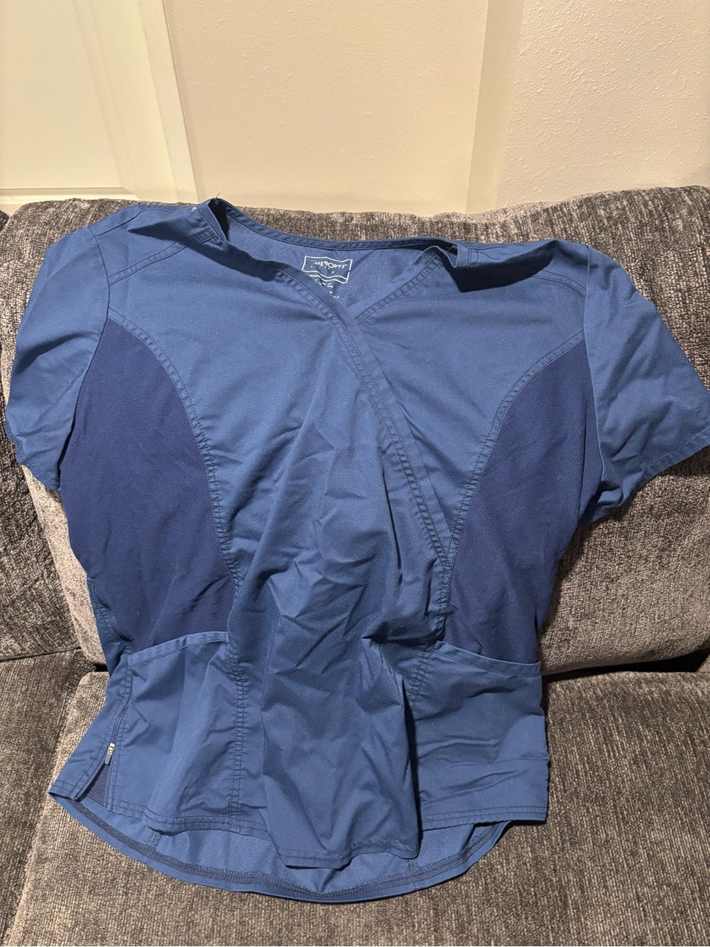 Maternity scrub top